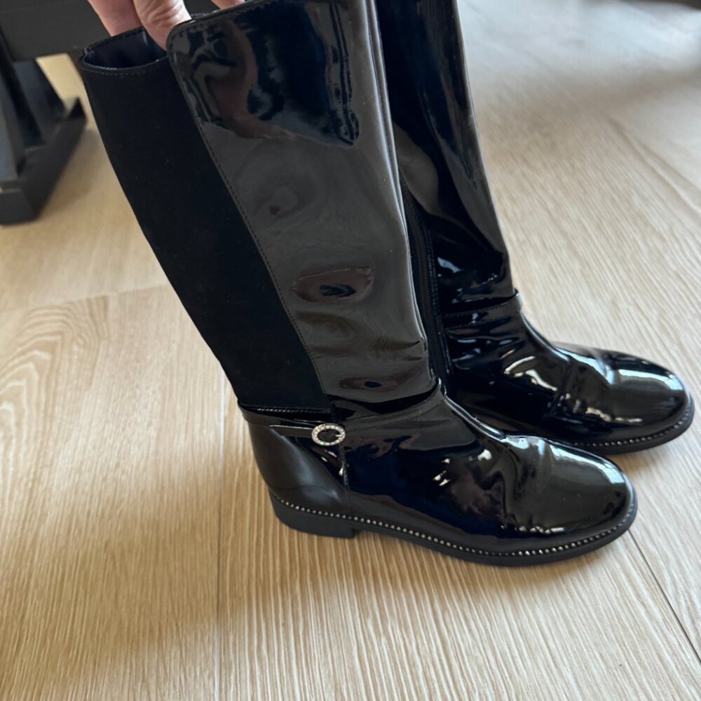 Tall Boot -  Child size 3 - Picture 3 of 6